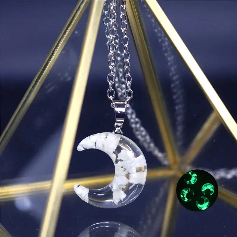 Chic Transparent Luminous Resin Round Ball Pendant Necklace Women Men Fashion Blue Sky Clouds Birds Necklace Jewelry theelegancejewellery