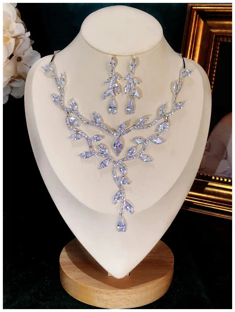 Fine Jewelry Sets For Women S925 Sterling Necklace Top Quality Floral Design Earrings Shinning Party Wedding Accessories Set theelegancejewellery