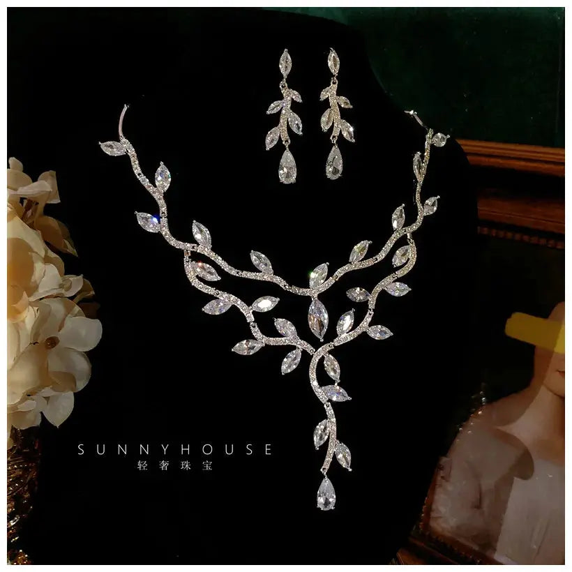 Fine Jewelry Sets For Women S925 Sterling Necklace Top Quality Floral Design Earrings Shinning Party Wedding Accessories Set theelegancejewellery