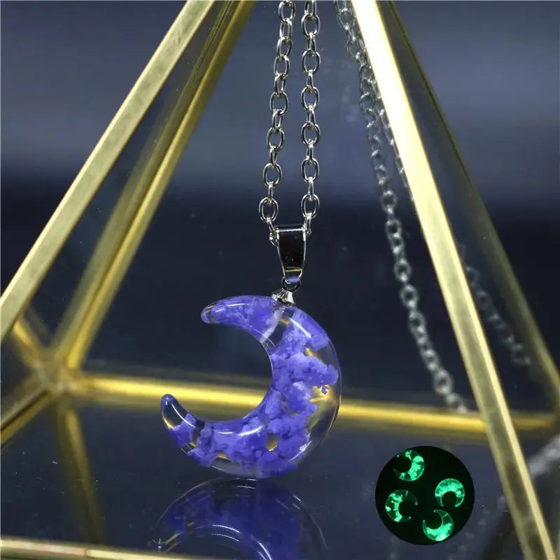 Chic Transparent Luminous Resin Round Ball Pendant Necklace Women Men Fashion Blue Sky Clouds Birds Necklace Jewelry theelegancejewellery