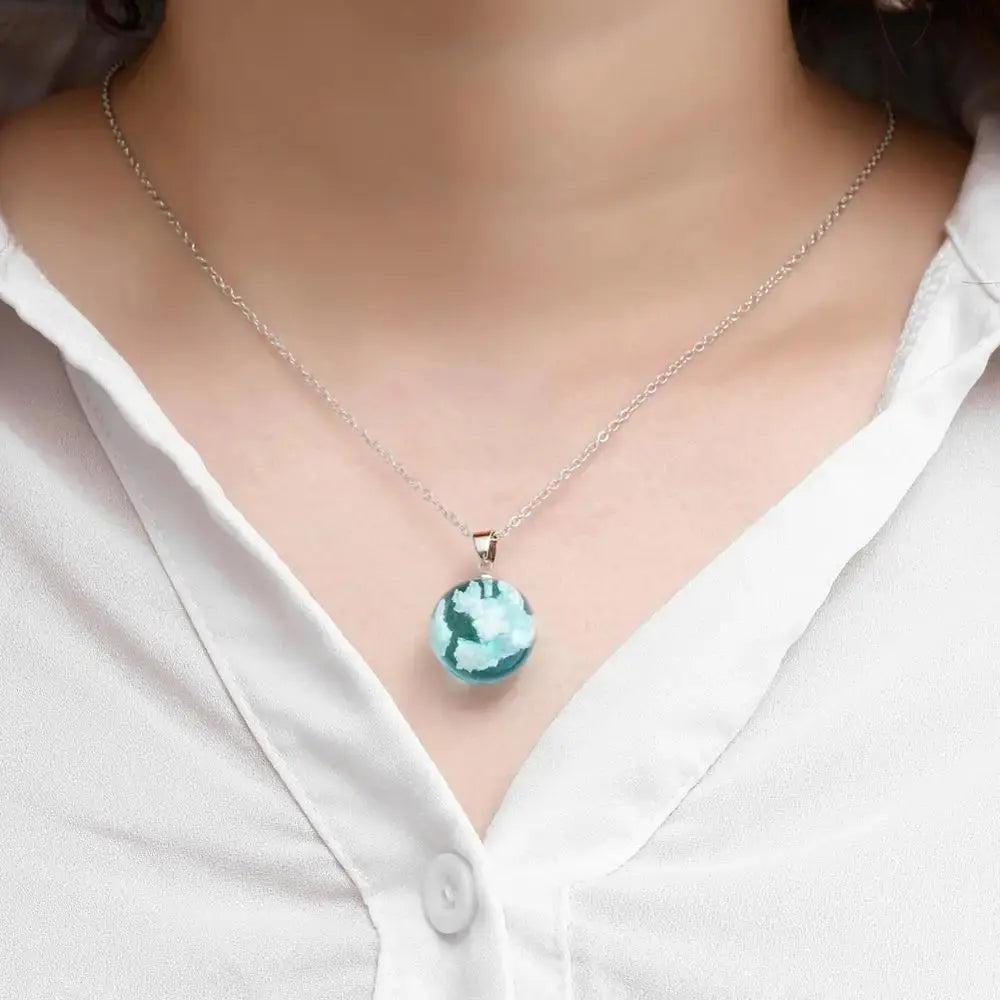 Chic Transparent Luminous Resin Round Ball Pendant Necklace Women Men Fashion Blue Sky Clouds Birds Necklace Jewelry theelegancejewellery