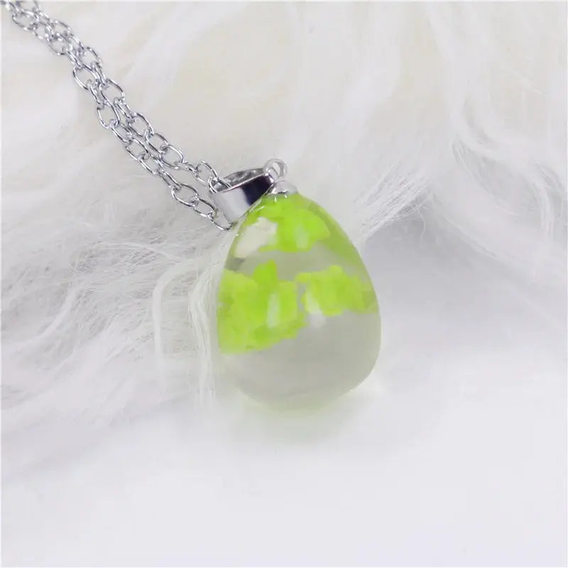 Chic Transparent Luminous Resin Round Ball Pendant Necklace Women Men Fashion Blue Sky Clouds Birds Necklace Jewelry theelegancejewellery