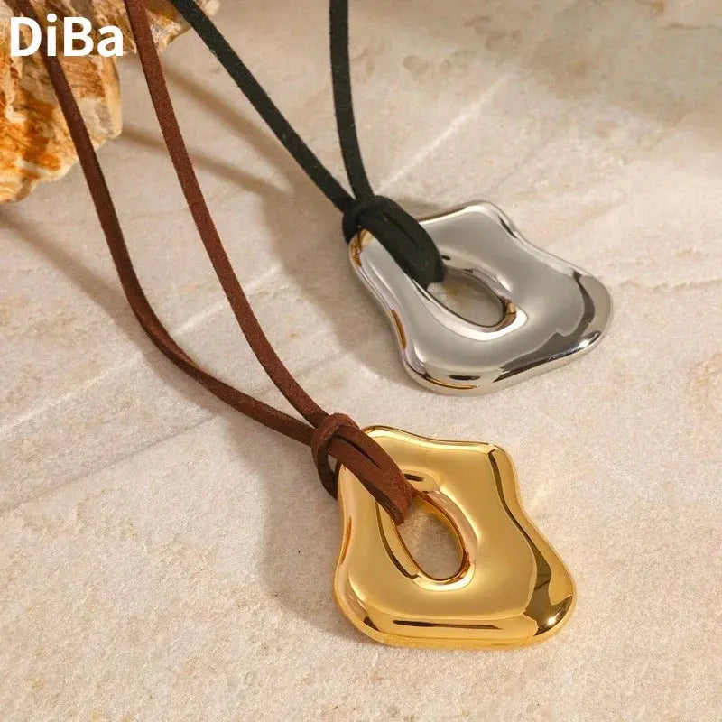 Modern Jewelry Popular Irregular Simply Design Smooth Hollow Pendant Necklace For Women Party Gifts Hot Sale Accessories theelegancejewellery