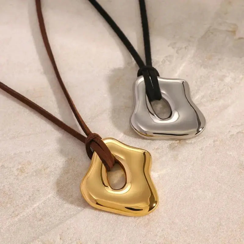Modern Jewelry Popular Irregular Simply Design Smooth Hollow Pendant Necklace For Women Party Gifts Hot Sale Accessories theelegancejewellery