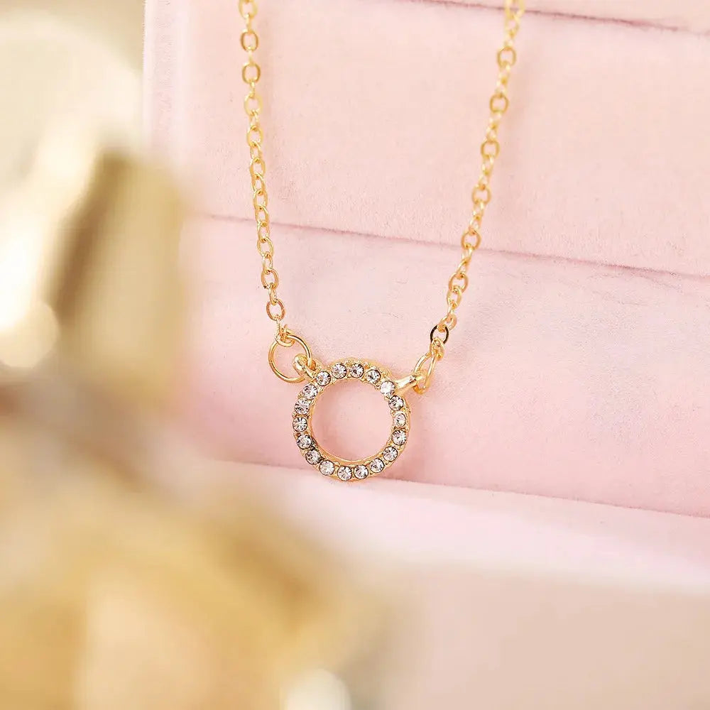 Fashion Trend Elegant Jewelry Simple Crystal Circle Pendant Necklace Golden Color Unquie Women Necklace Party Gift Wholesale theelegancejewellery