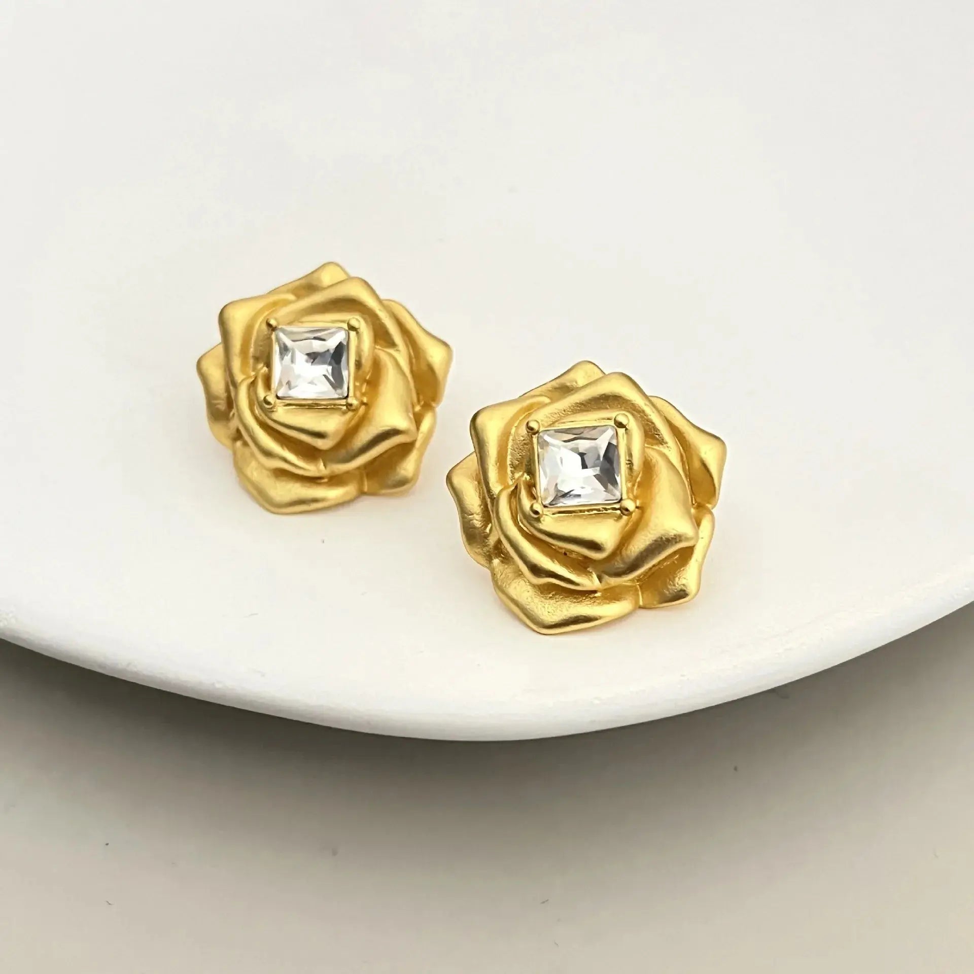 Trendy Jewelry Elegant Temperament Metal Flower Earrings For Women Female Gifts Delicate Design Ear Accessories Hot Selling theelegancejewellery