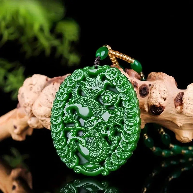 The new green pendant necklace is simple and versatile, fashionable and new. theelegancejewellery