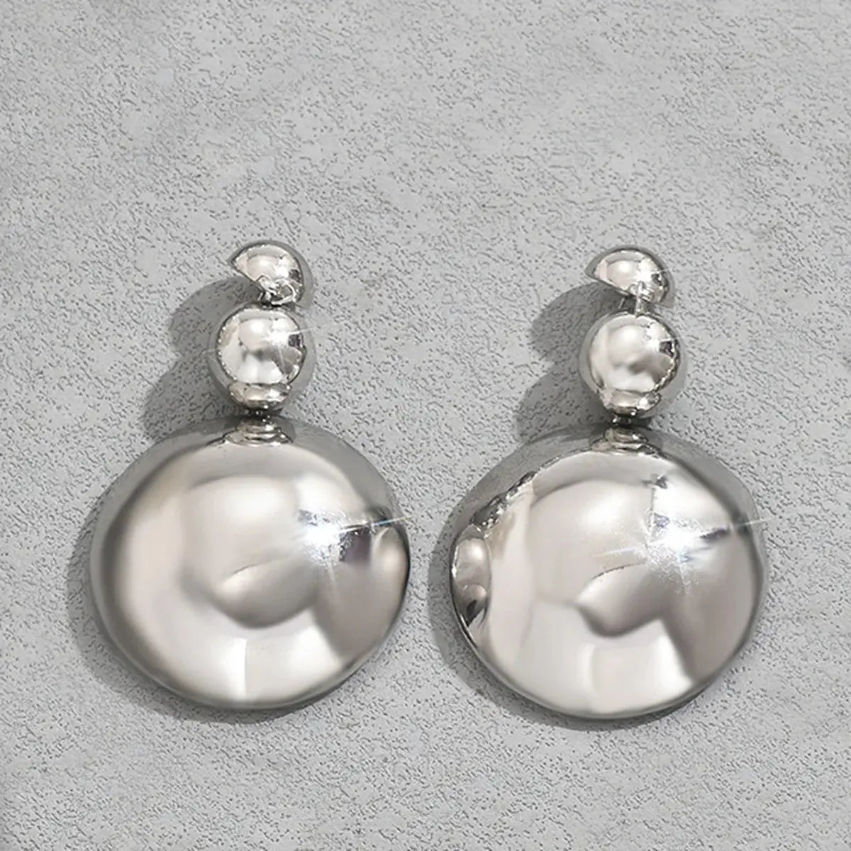 New Style Necklace and Earrings Jewelry Set, Fashionable and Unique Metal Bead Necklace, Niche High-End Pendant Earrings theelegancejewellery