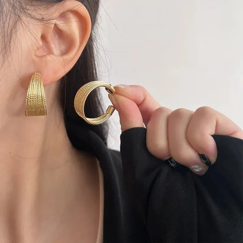 New Fashion Trend Unique Design Elegant Delicate Retro Exaggerated Multilayer Stud Earrings Women Jewelry Party Gifts Wholesale theelegancejewellery